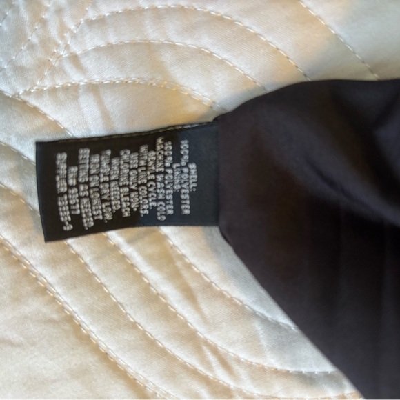 NWT Nicole Miller, Paisley cold shoulder, size 18 dress. Classic, Bohemian, Chic - Picture 7 of 7